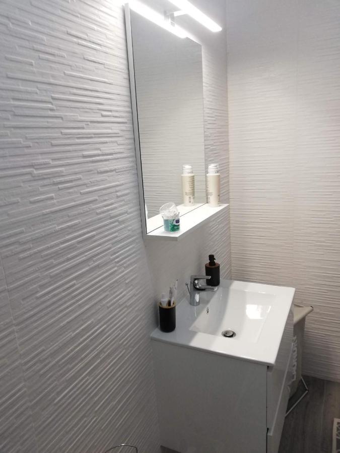 Cozzy Apartment Navodari Ngoại thất bức ảnh
